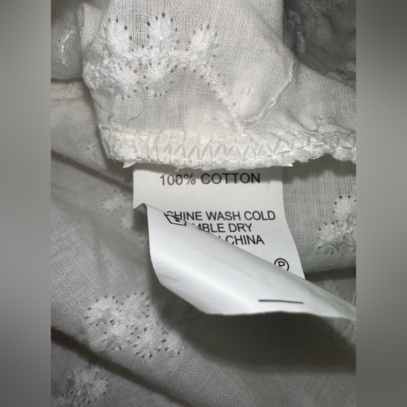 Kindred White Embroidered Eyelet Blouse Half Sleeves Large Petite - Picture 7 of 7